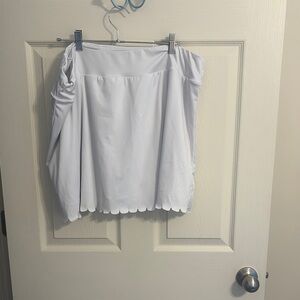 Crown & Ivy White Skirt with Scalloped Hem